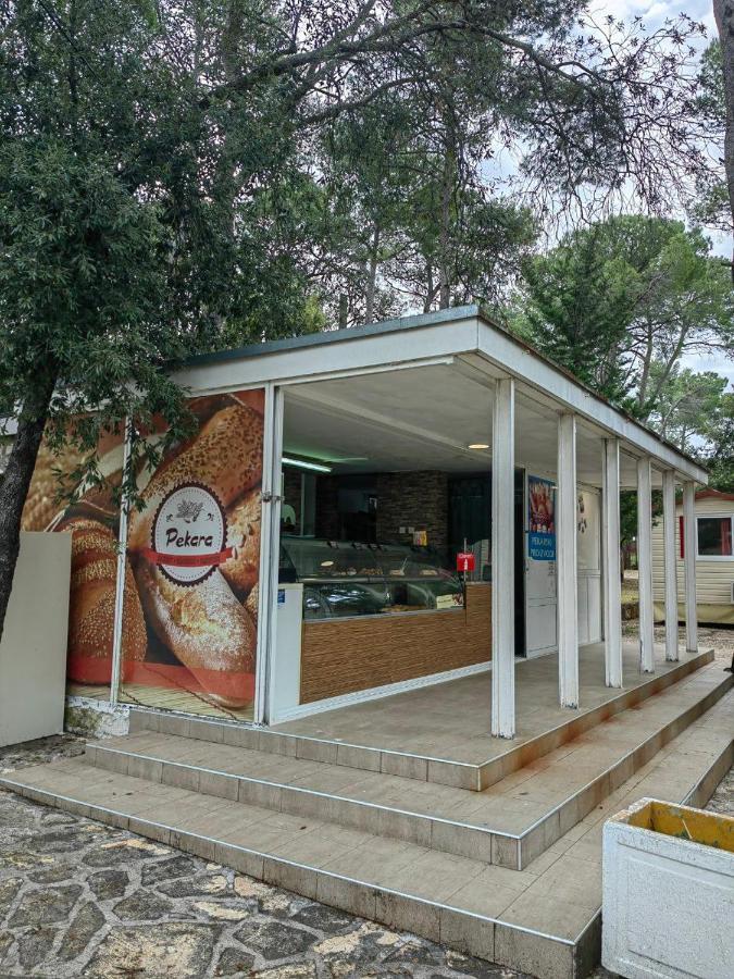 Mobile Home Tonka Biograd Na Moru Dış mekan fotoğraf