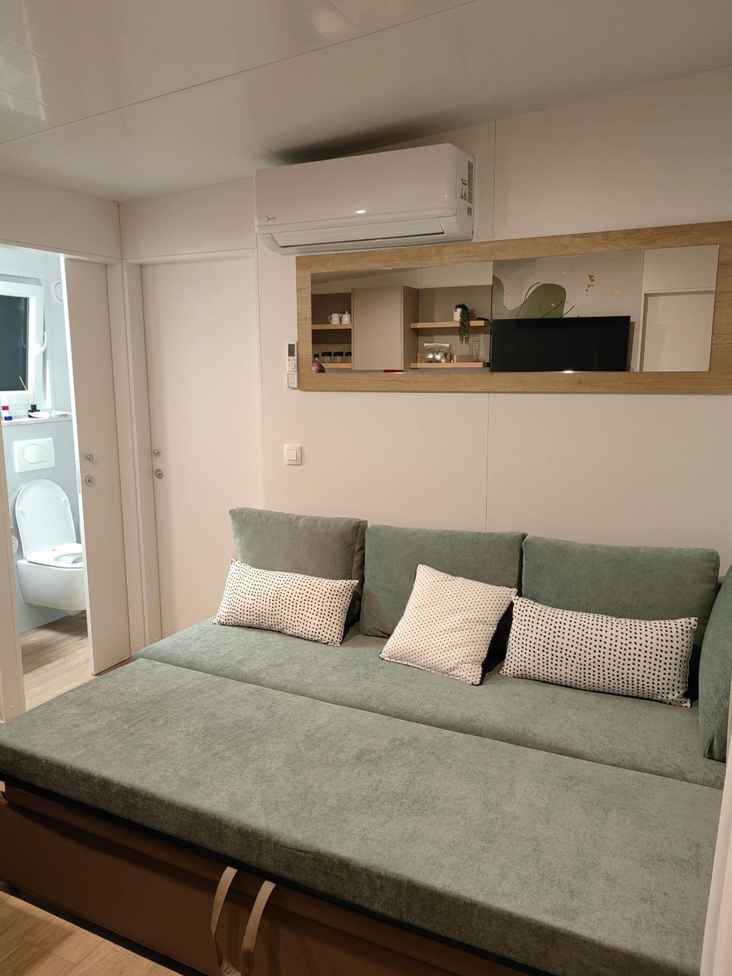 Mobile Home Tonka Biograd Na Moru Dış mekan fotoğraf